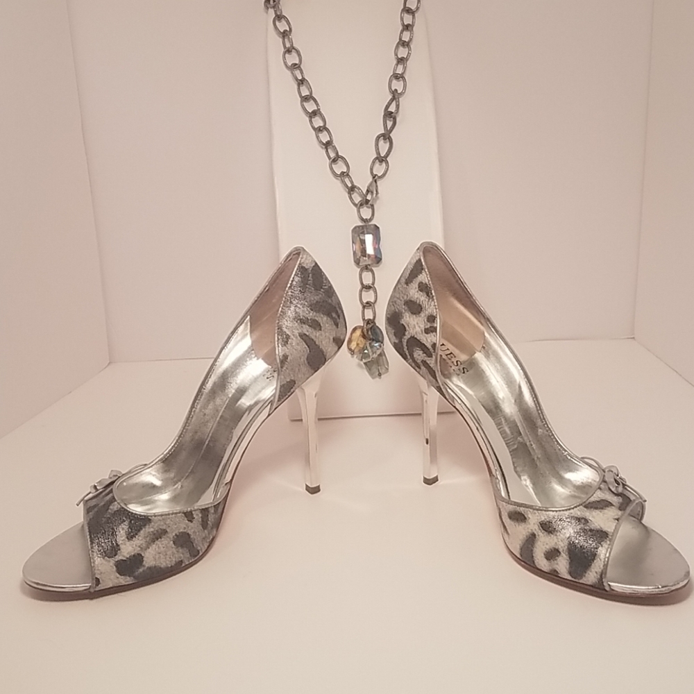 Guess by Marciano 4"heels, 10M, leather sole